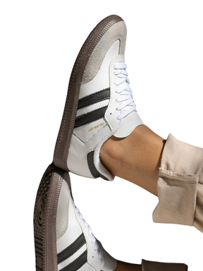 Tênis Feminino Boutique Lux – Couro Branco & Preto com Sola Reta Premium